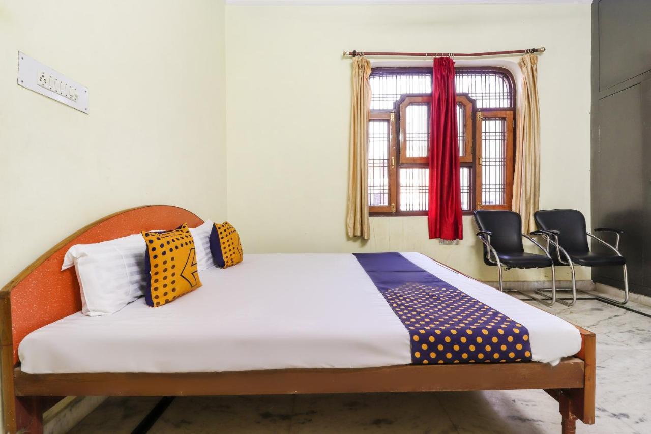 Spot On 70311 Rangoli Palace Hotel Lucknow Buitenkant foto