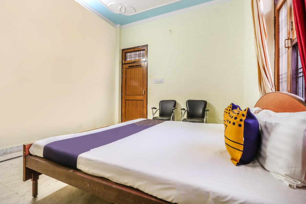 Spot On 70311 Rangoli Palace Hotel Lucknow Buitenkant foto