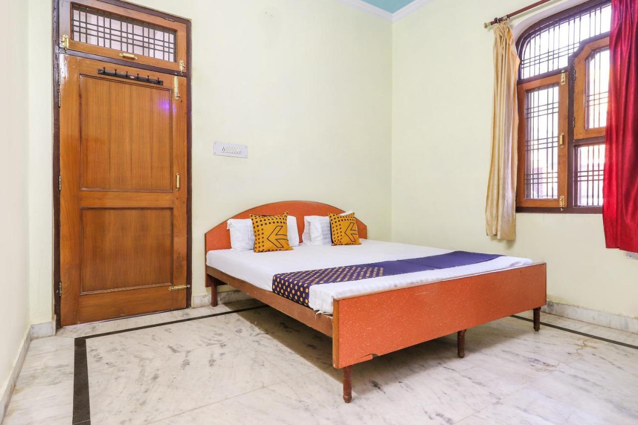 Spot On 70311 Rangoli Palace Hotel Lucknow Buitenkant foto