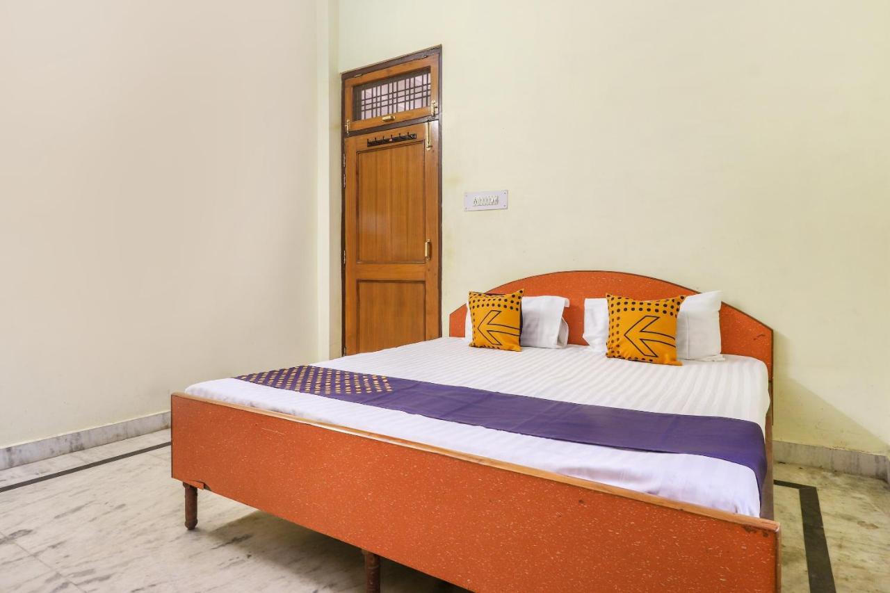 Spot On 70311 Rangoli Palace Hotel Lucknow Buitenkant foto