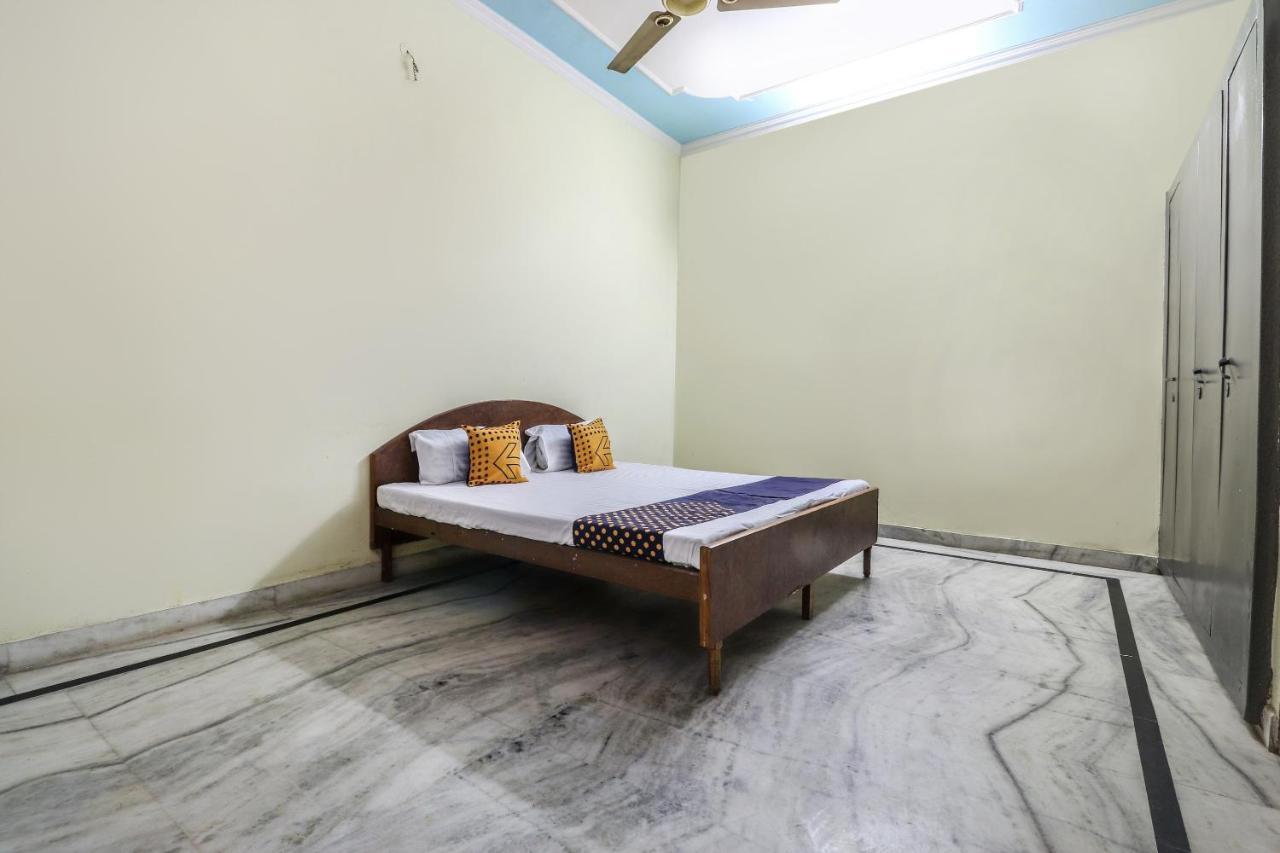 Spot On 70311 Rangoli Palace Hotel Lucknow Buitenkant foto