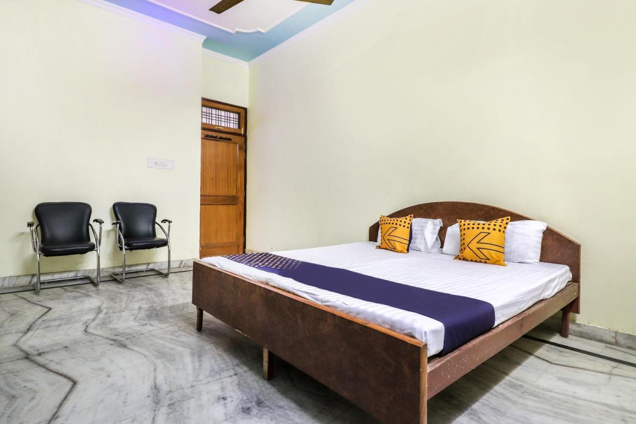 Spot On 70311 Rangoli Palace Hotel Lucknow Buitenkant foto