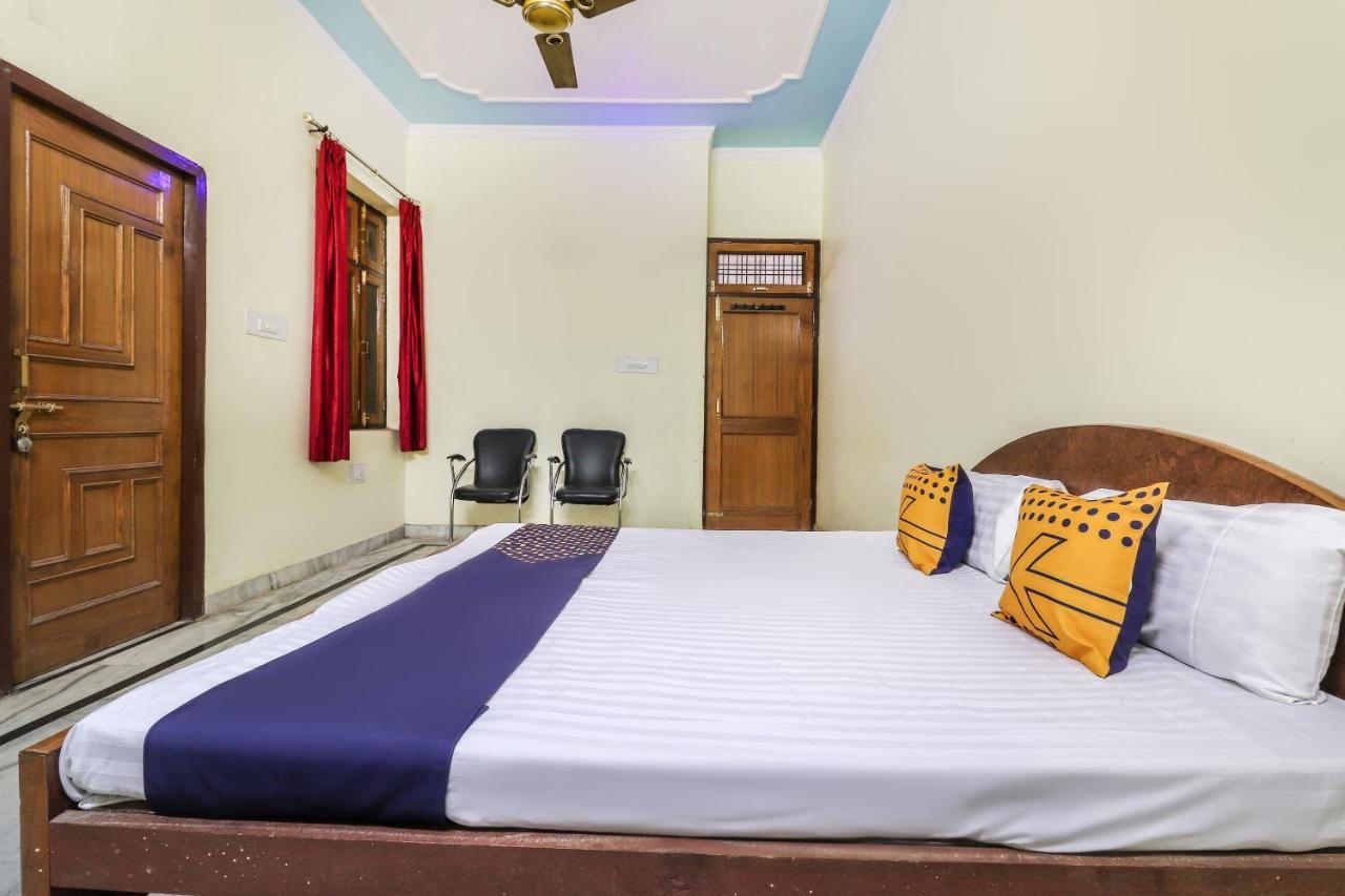 Spot On 70311 Rangoli Palace Hotel Lucknow Buitenkant foto
